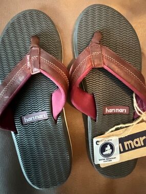 Hari Mari Men’s Brown Leather Sandals Flip-flops Size 8 NWT